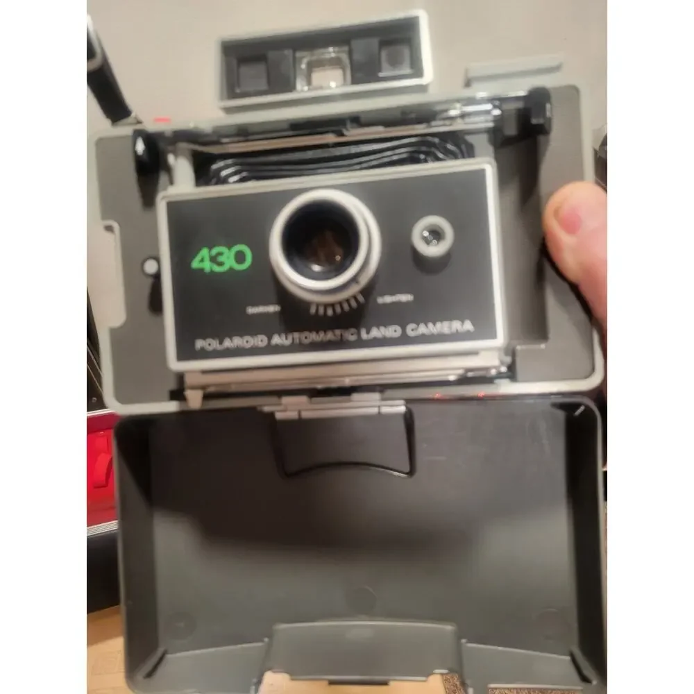 Vintage Polaroid 420 Automatic Land Camera with Manual, Flash & Case.